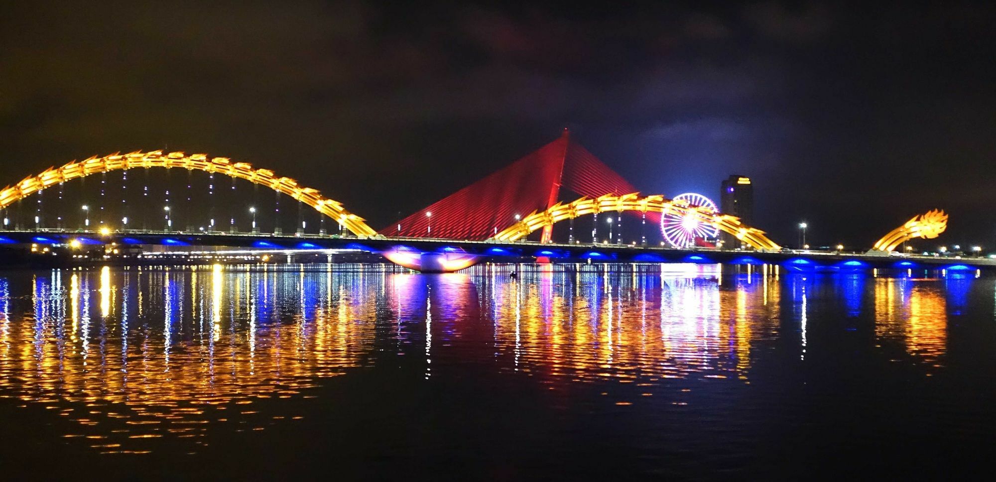 Phuong Tran Apartment And Hotel Дананг Екстер'єр фото